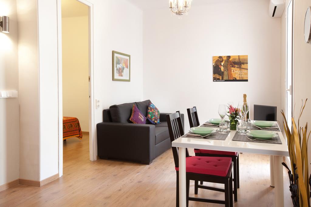 Centric Apartment El Molino Theater P1 Βαρκελώνη Δωμάτιο φωτογραφία