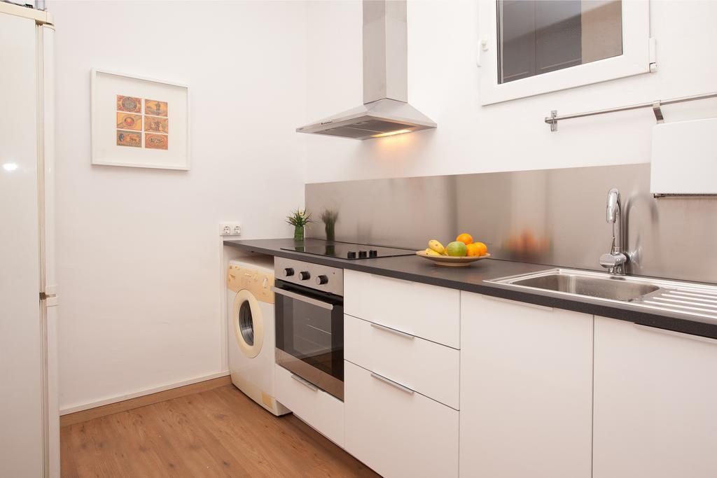 Centric Apartment El Molino Theater P1 Βαρκελώνη Δωμάτιο φωτογραφία